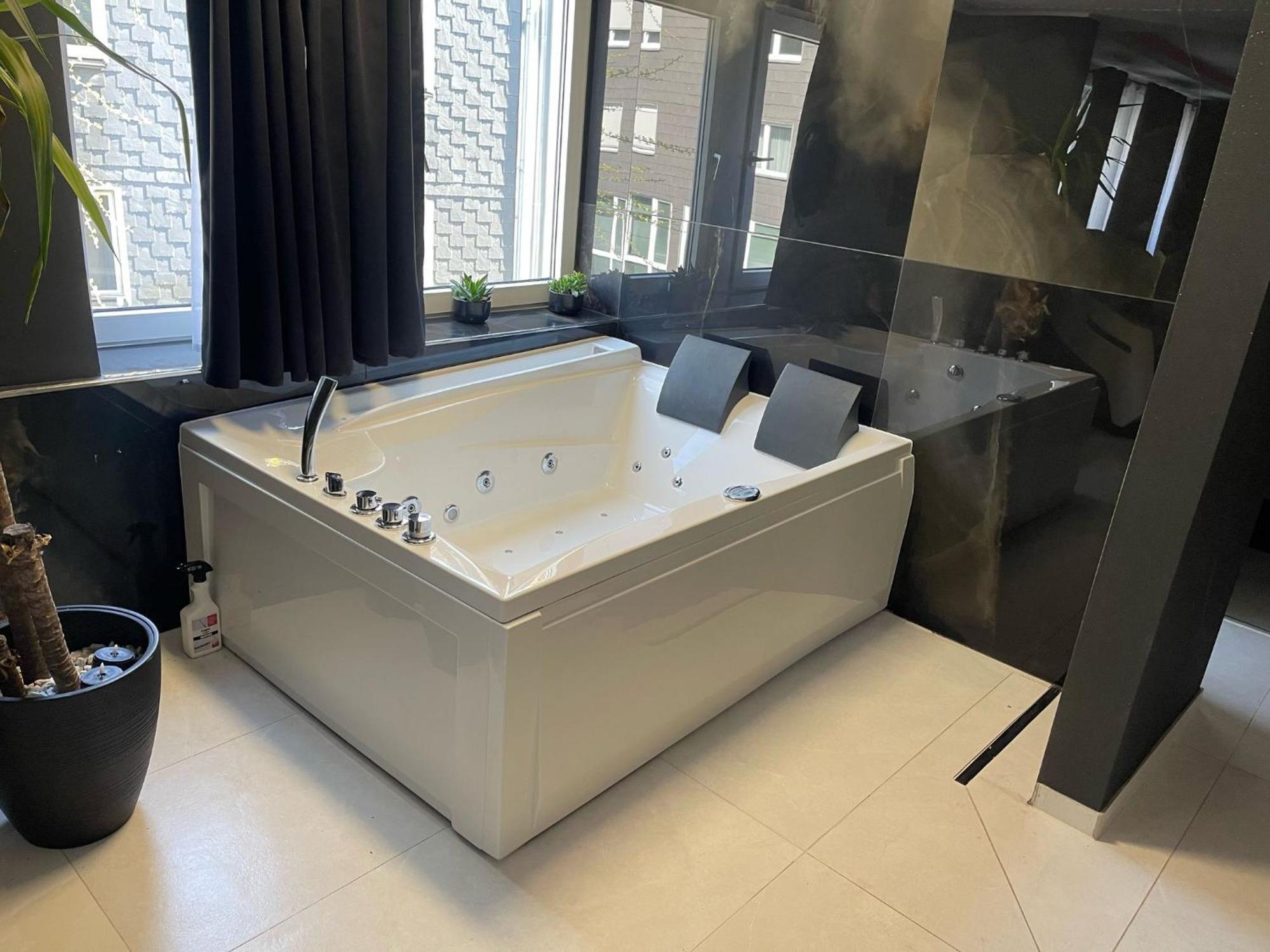 Ferienwohnung Spa Delluxe Essen Kültér fotó